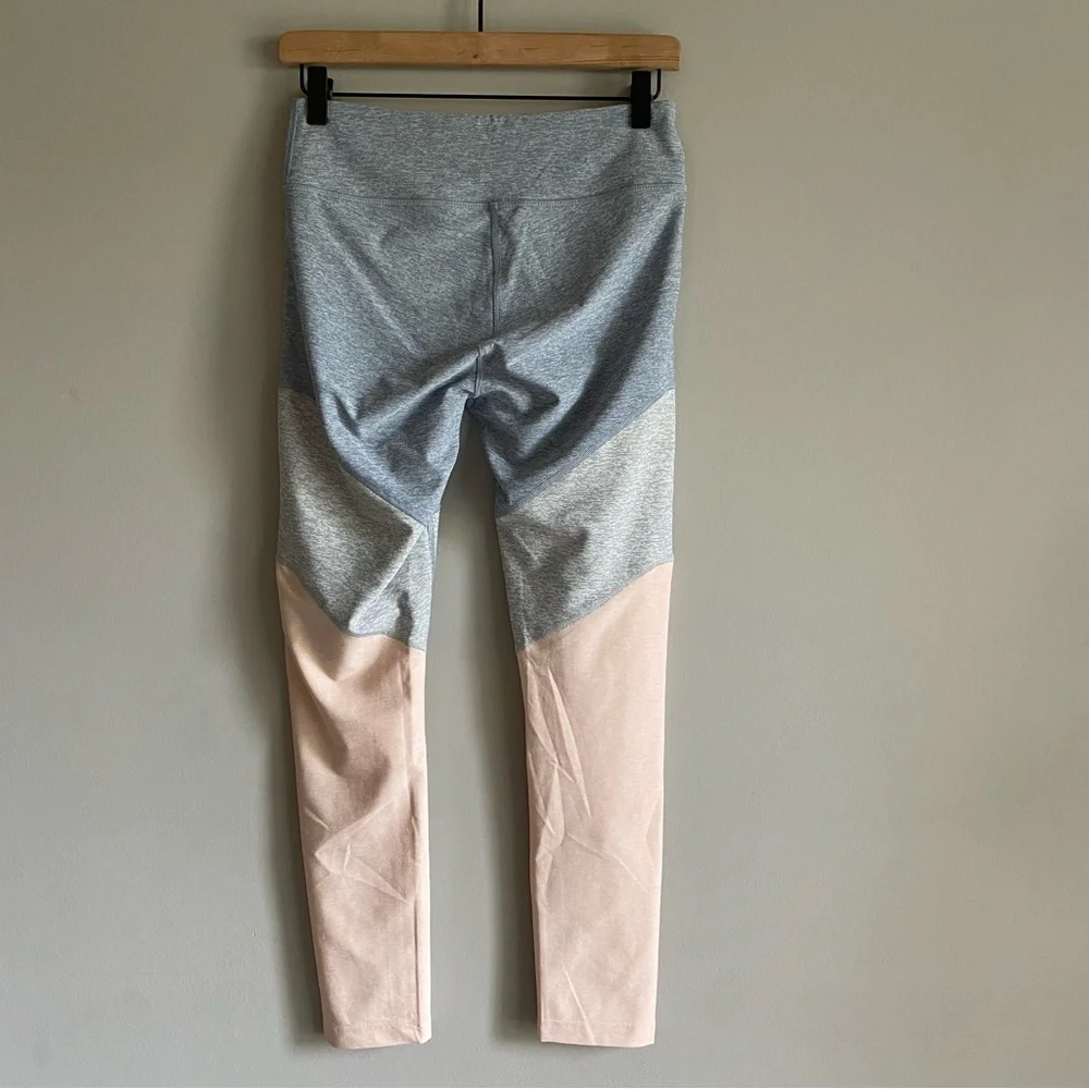 Outdoor Voices 7/8 Springs Athletic Leggings in Lake Dove Rose Quartz EUC Medium